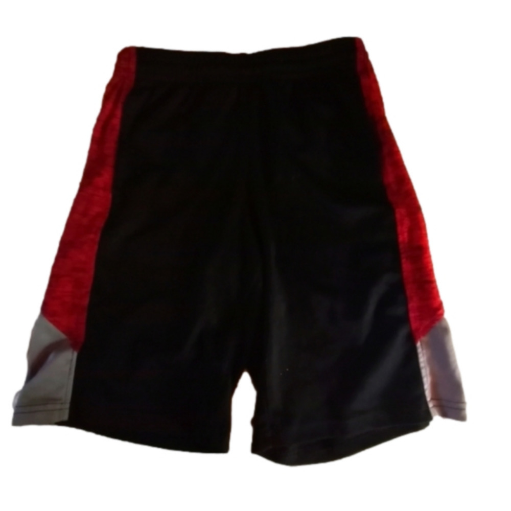 𝅺youth medium basketball shorts Shorts/Bottoms, Size MB for Kids